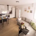 Tinyhaus Am Feldmarksee アパート *